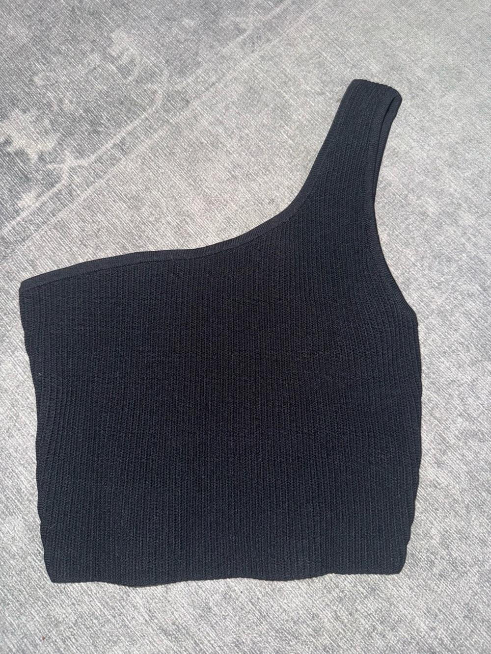 Aritzia Babaton One Shoulder Crop